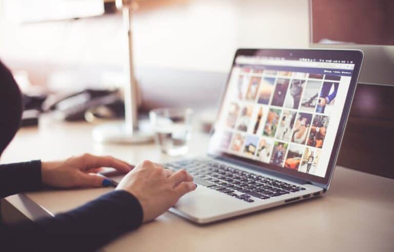 11 Best Websites to Find Free Stock Photos for Business